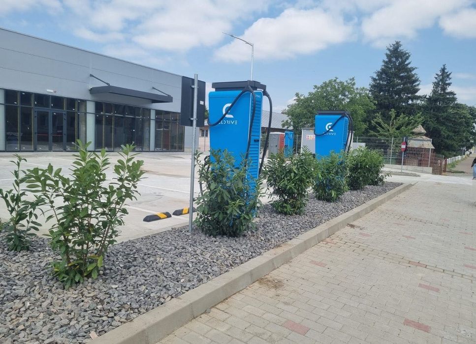 Centru comercial Raducaneni - Profi + Agroland, nou, 100% inchiriat