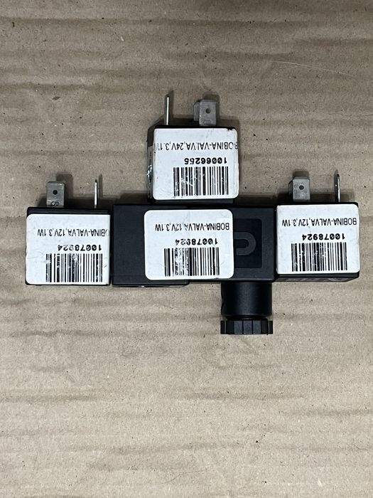 4x Bobine Solenoid Camozzi G7H 12V DC 3,1W – 3 Simple + 1 cu Conector – NOI