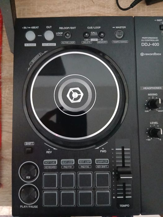 Vand consola ddj-400