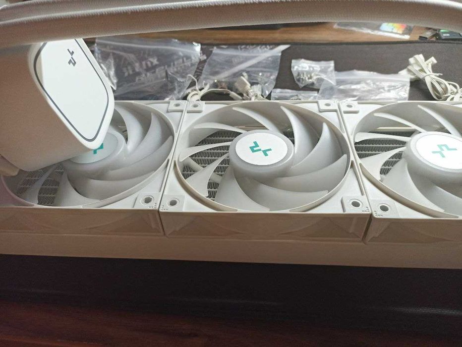 Водяное охлаждение deepcool le720 wh
