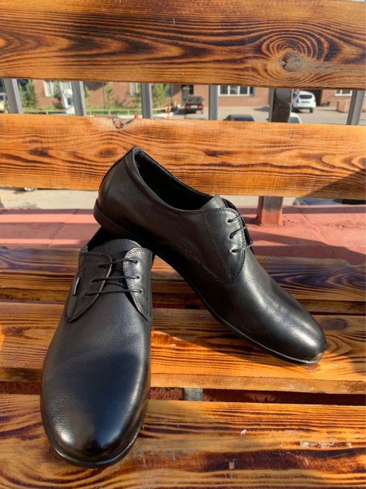 Продам мужскую обувь