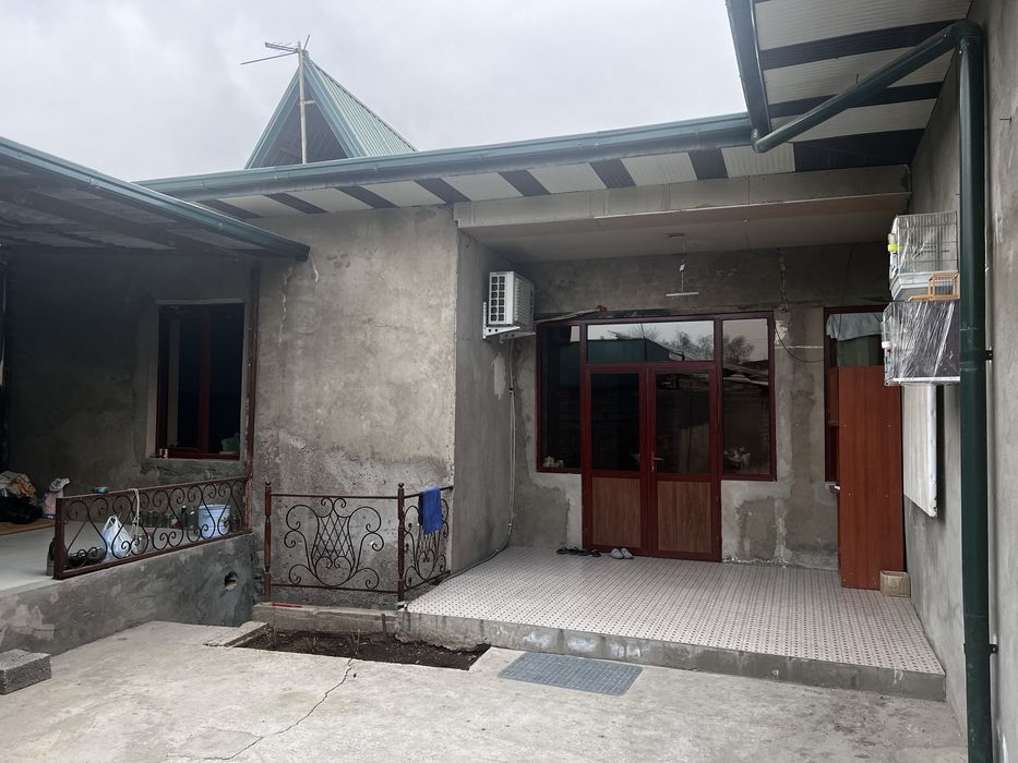 Яшнобод туманида  Метро яқинида  90 % битган уй