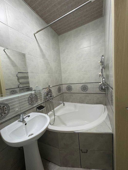 Сдаётся отличная квартира для одиночек 1/2/4 на Мирабаде