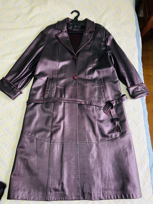 Кожаный  плащ с норковым воротником