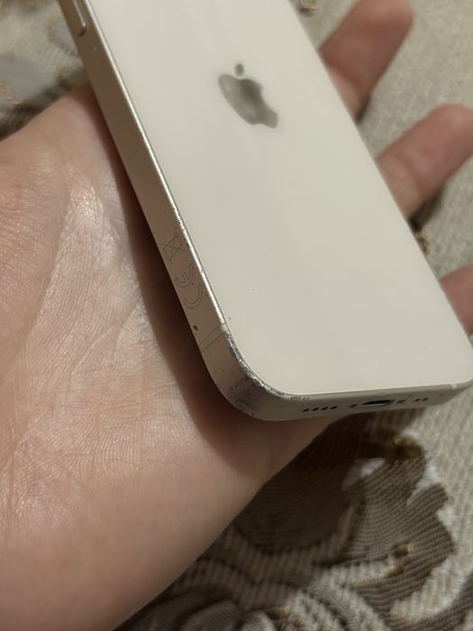 Айфон 12 мини.