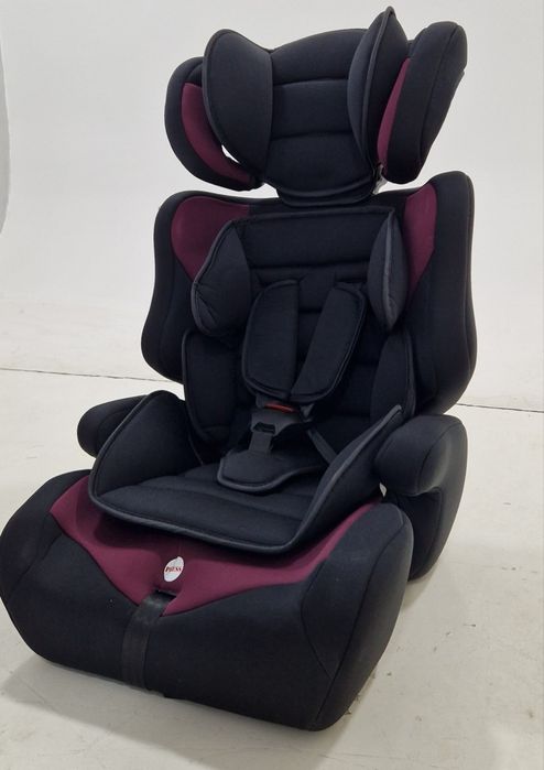 Скидка !!!Автокресло хорошего качества ударопрочный корпус