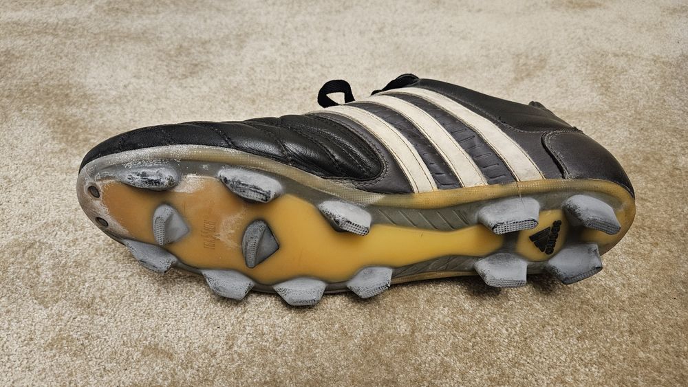 Футболни обувки (бутонки), 47 номер