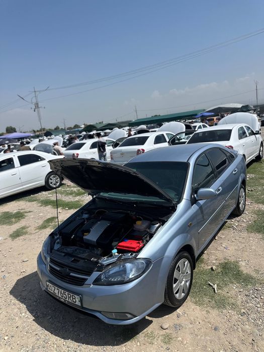 2013 yil Lacetti 1.8 gentra kuzov sotiladi