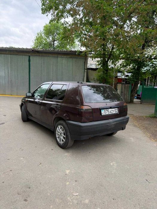 Продам машину гольф 3