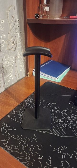 Подставка для наушников