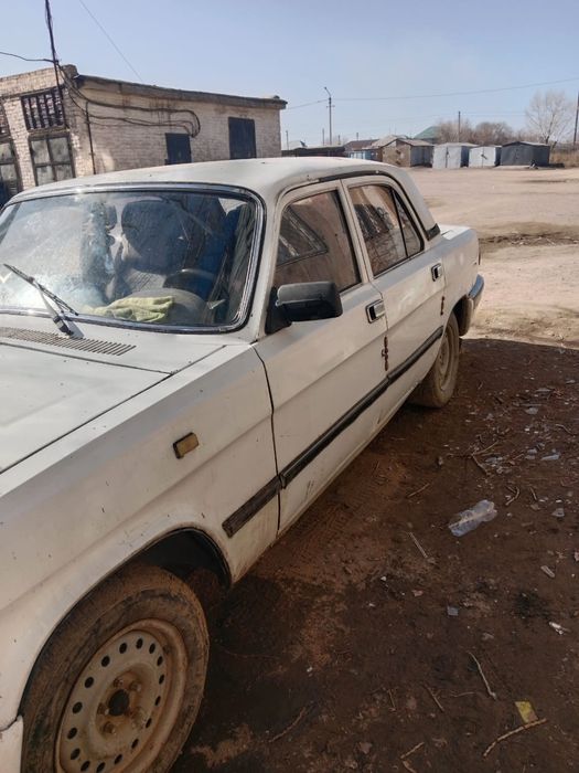 Автомобиль Волга Газ 31105