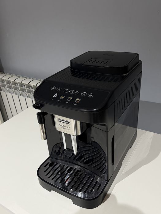 Продам Кофемашина Delonghi