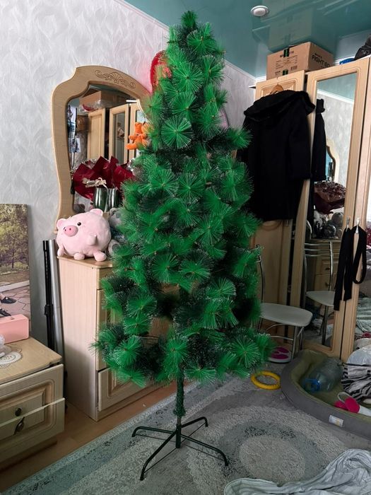 Продаеться елка пушистая