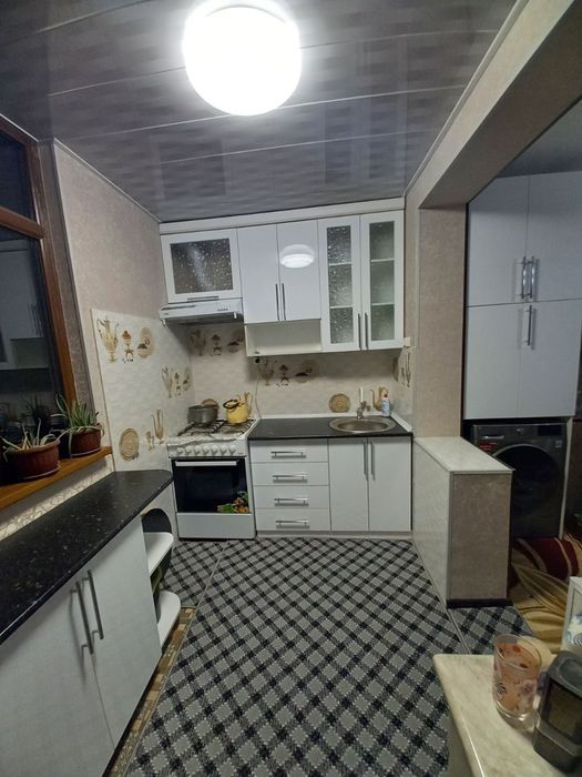 Кухинни мебели шкаф