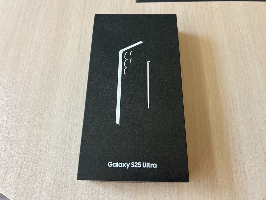 Продавам Samsung Galaxy S25 Ultra 256/12GB-НОВ