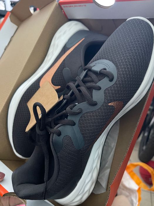 Дамски маратонки Nike