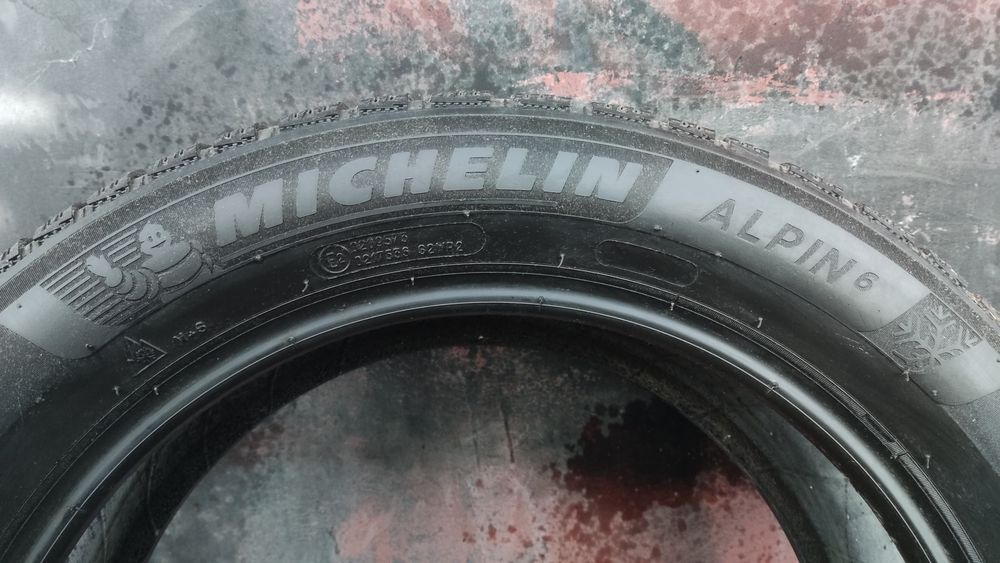 1брой  зимна гума 225/55/16 Michelin Alpin 6 
dot22
6mm
Добро състояни