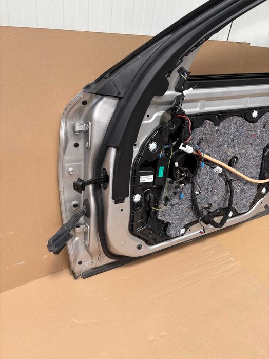 Предна Дясна Врата За БМВ Ф90 Г30 7408962 BMW F90 G30