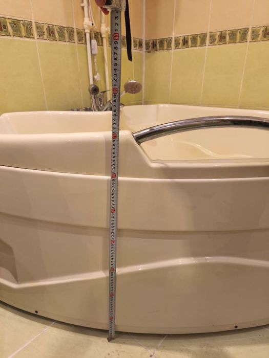 Ванна угловая акриловая