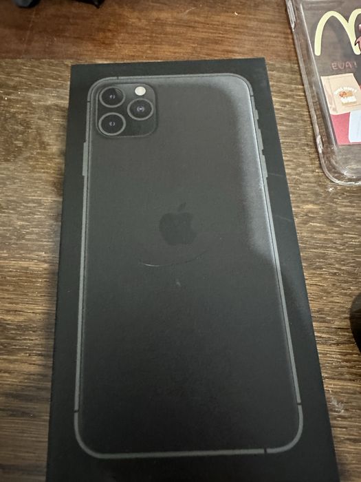 iphone 11 pro max,64,76 акб