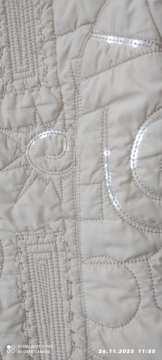 Продам куртку демисезонную.