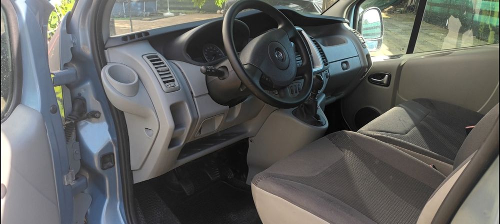 Opel Vivaro 2,0 Model Lung 2014 Navigație, Cameră spate.