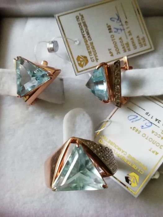 Кольцо. Серьги. Золото.