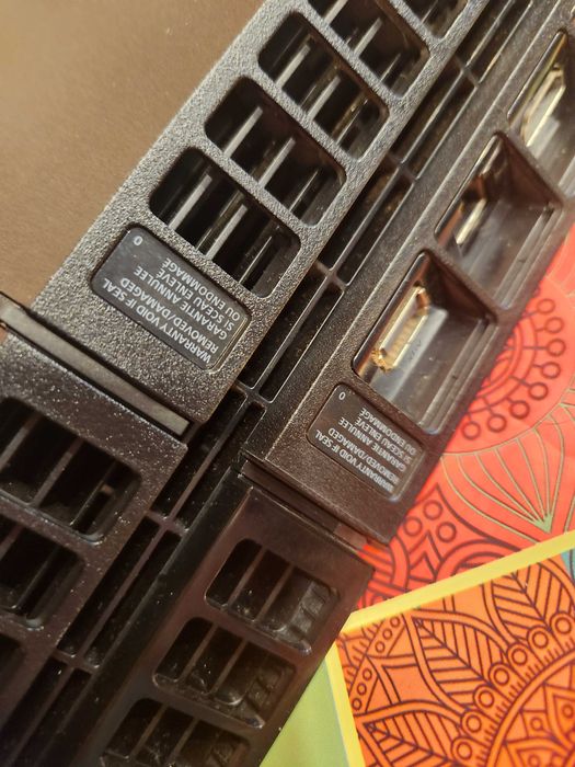 Consola PS4/Playstation4/Modata 12.02/Sigilat/Cu 200 jocuri instalate.