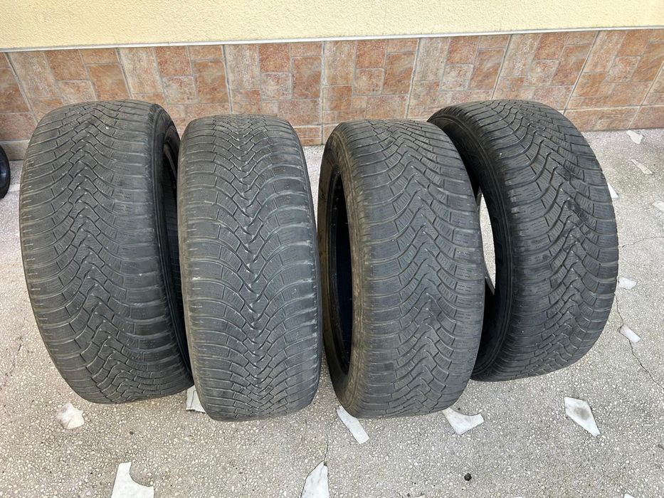 Vând cauciucuri de iarna FALKEN EURO WINTER HS01 225/55/R17 101V
