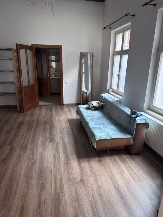 Inchiriez casa in Brasov  pe Strada Lunga