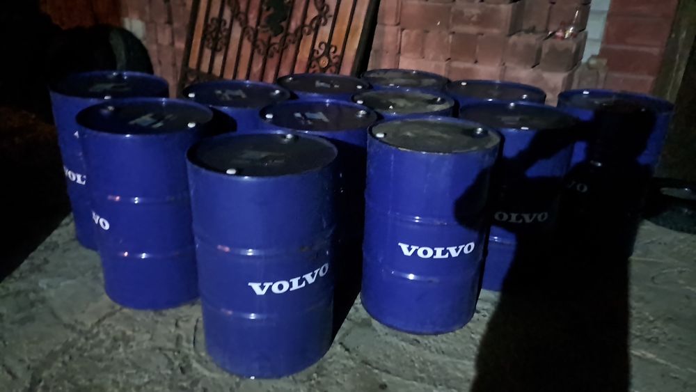 Продам бочки 200л.