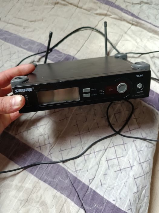 Продам беспроводной приемник Shure SLX4