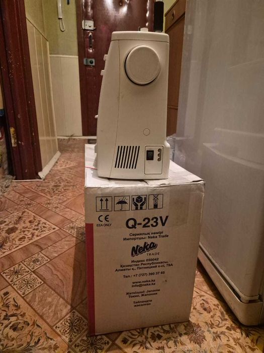 продаю швейную машинку Janome