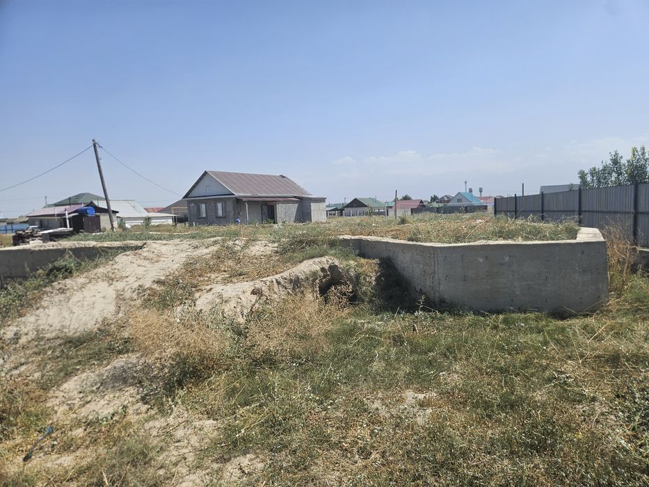 6 соттық  жер сатылады