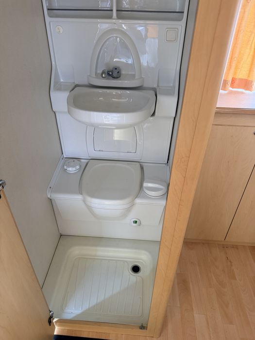 Rulota Delta 3900 EK,an 2002,2-3 pers,Mover,baie ,wc fix