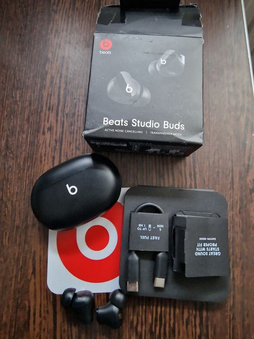 Beats Studio Buds