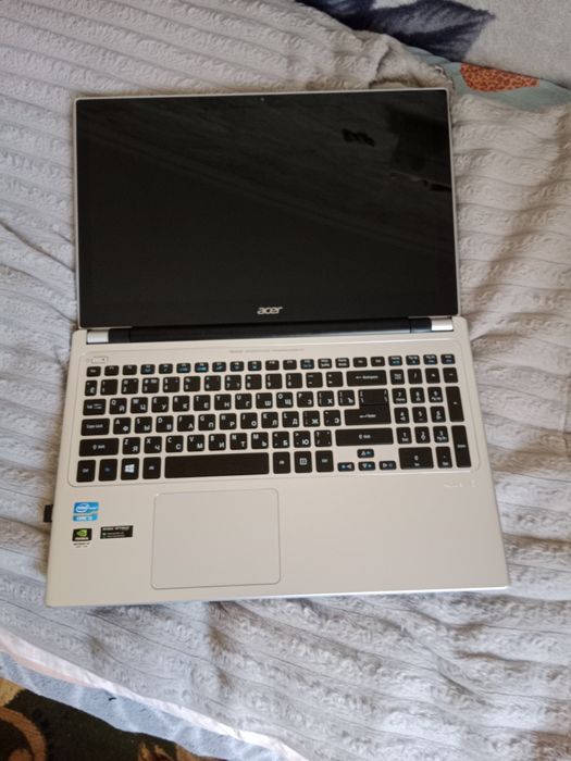 Ноутбук ACER Aspire v5