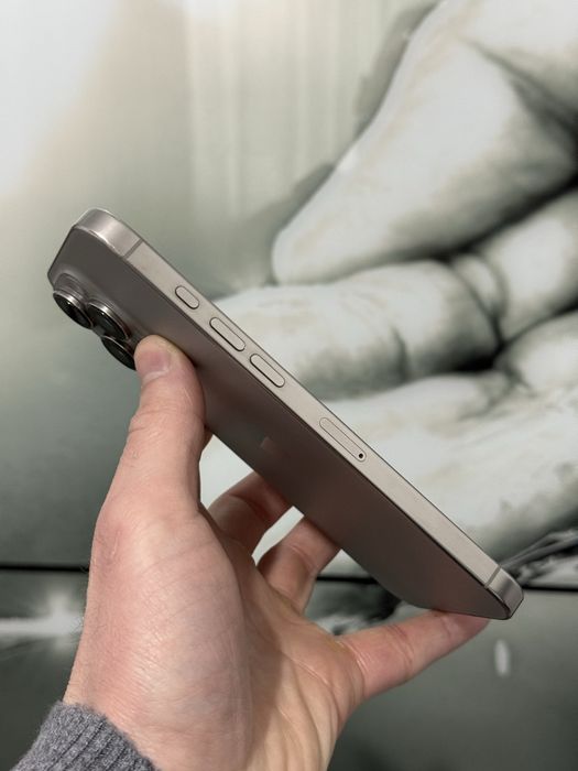 iPhone 16 Pro Max Natural Titanium