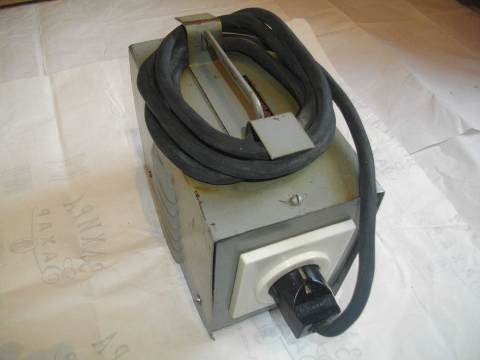 Товарна вилка Понижаващ трансформатор 24V Зарядно Отоплител СтартерKIA