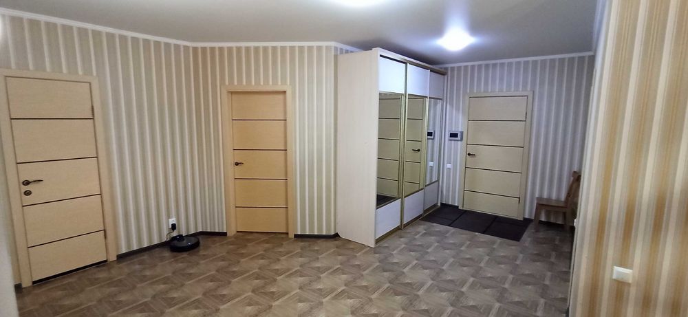 Продам трехэтажный коттедж