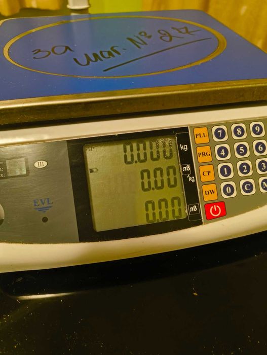 Елетронна везна, търговска.