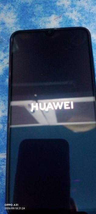 Продам телефон Huawei P Smart 2019 года