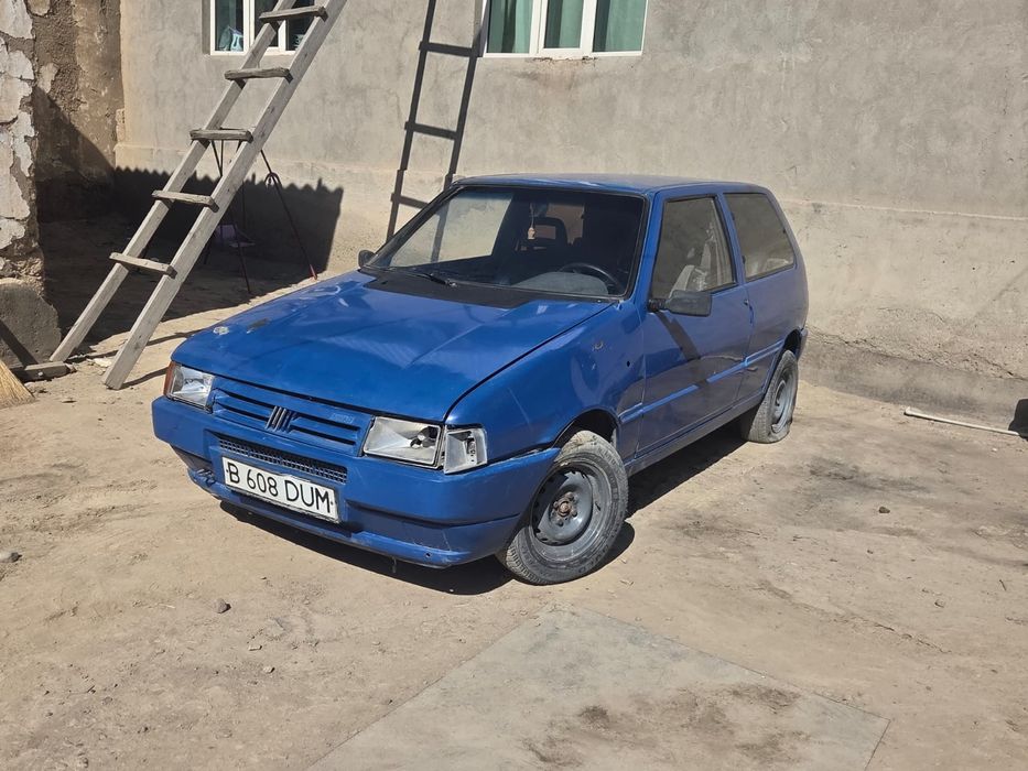 Uno Fiat 1990 года