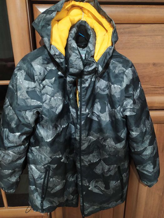 Продаются куртки подростковые