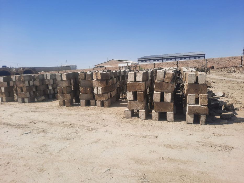 Pishgan va hom gʻisht sotiladi