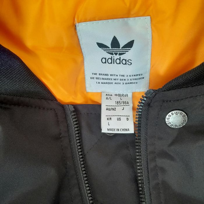 Продам ветровку Adidas