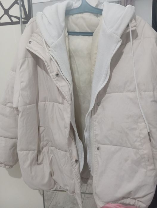 Куртки Всё по 2000 тг