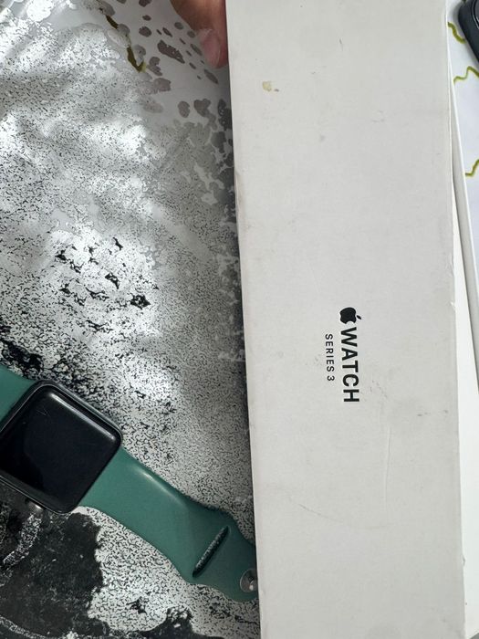 Apple watch 3 в хорошем состоянии