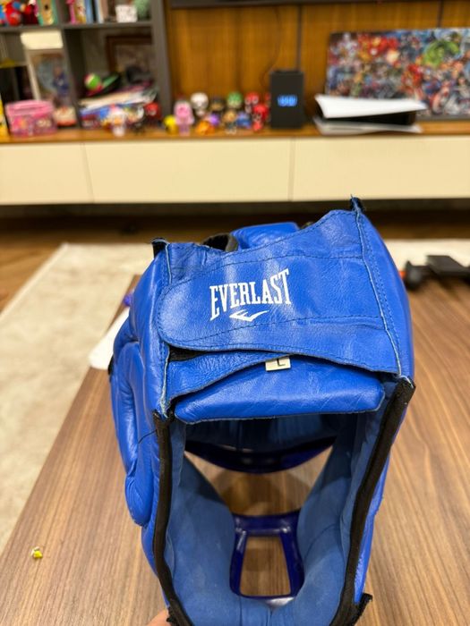 Защитный шлем для карате Everlast