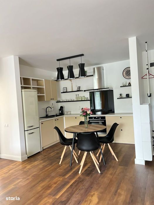 Apartament 2 camere, de vanzare, cu parcare, complexul Azoria, Zorilor — fotografia 1
